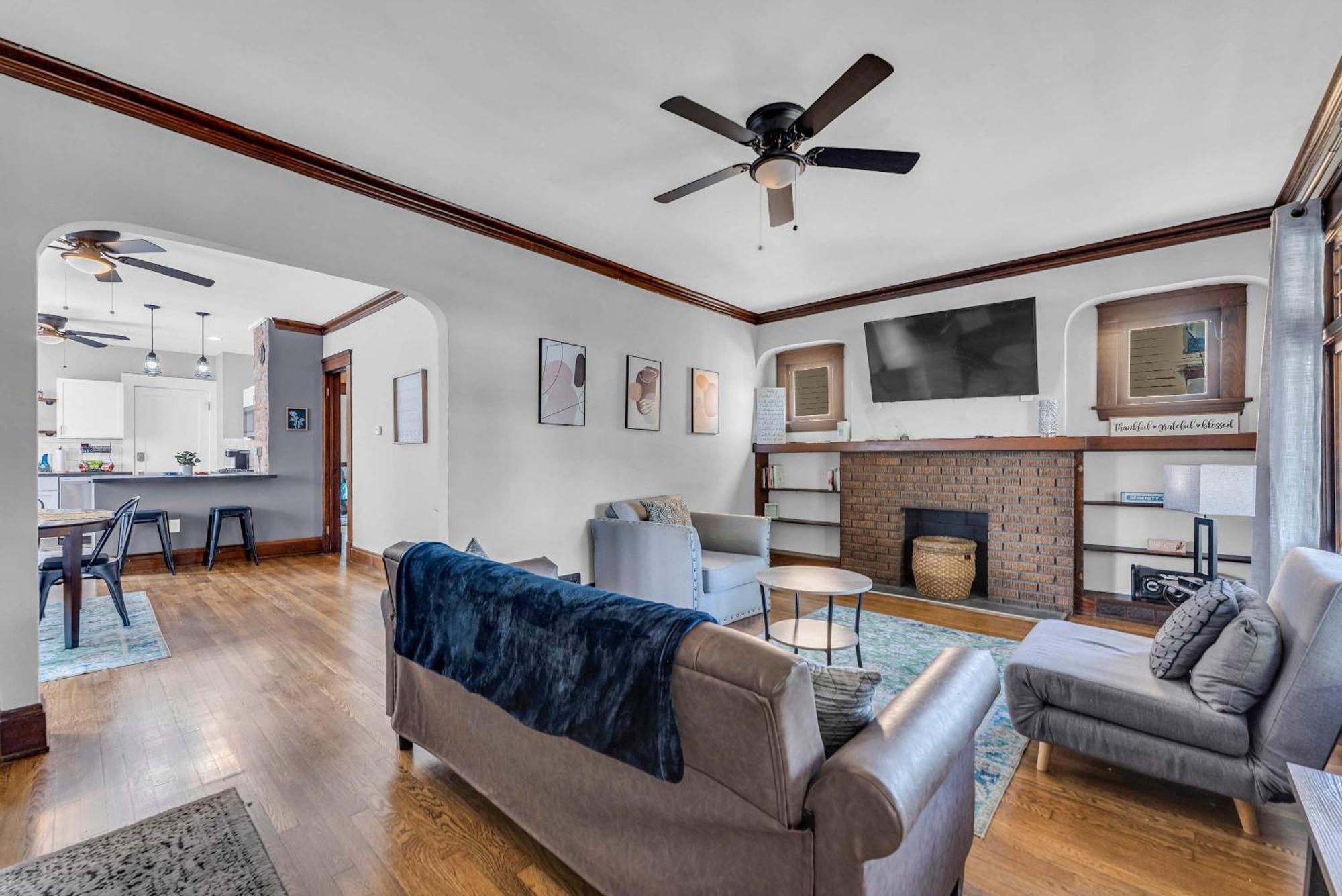 Beautifully Remodeled Duplex Apt In West Blvd Клівленд Екстер'єр фото