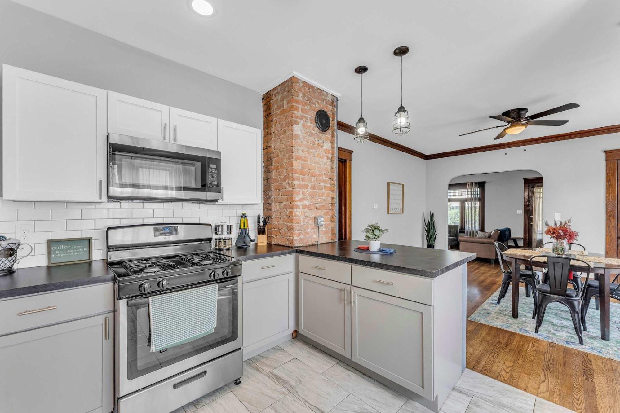 Beautifully Remodeled Duplex Apt In West Blvd Клівленд Екстер'єр фото