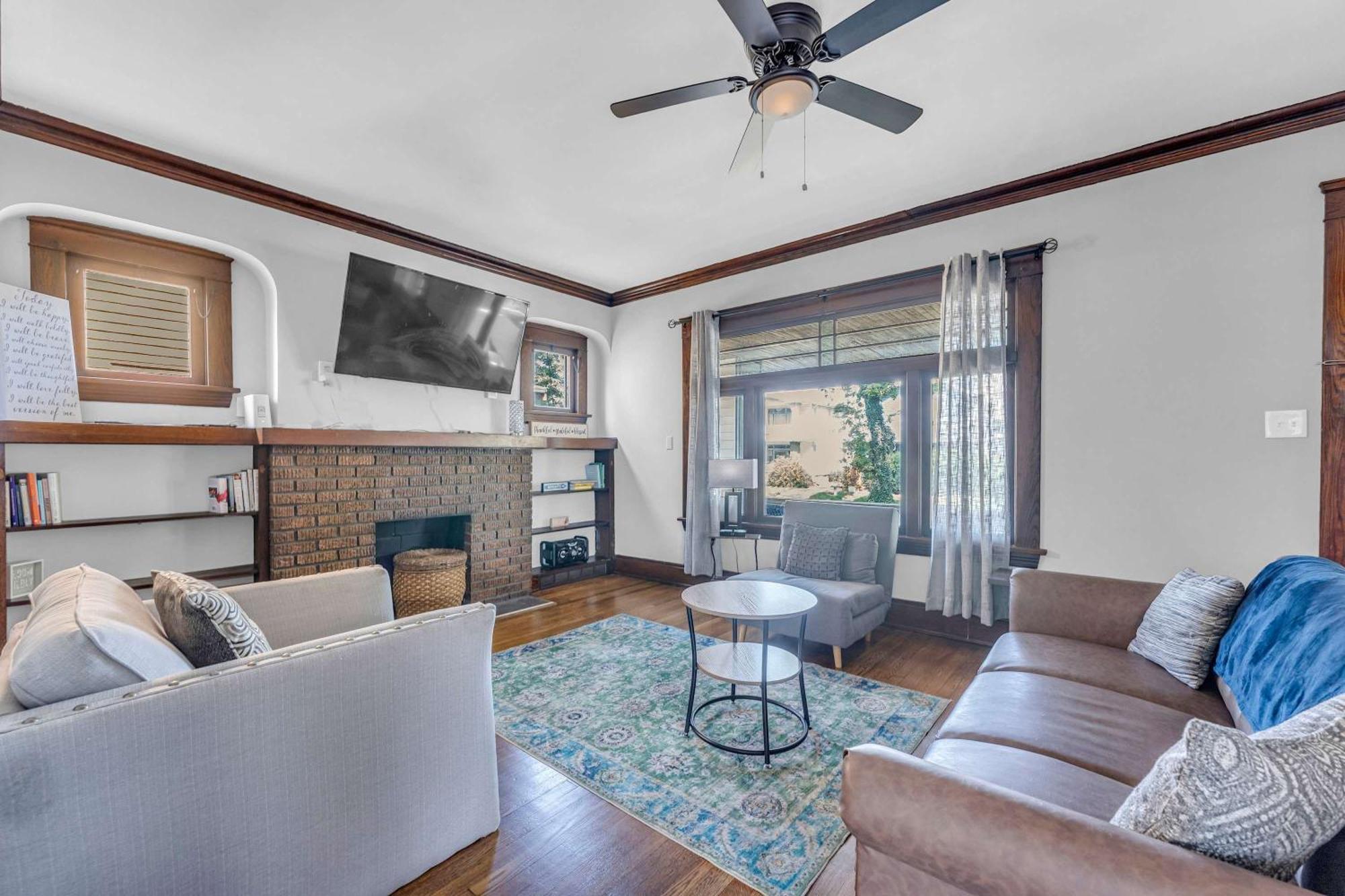 Beautifully Remodeled Duplex Apt In West Blvd Клівленд Екстер'єр фото