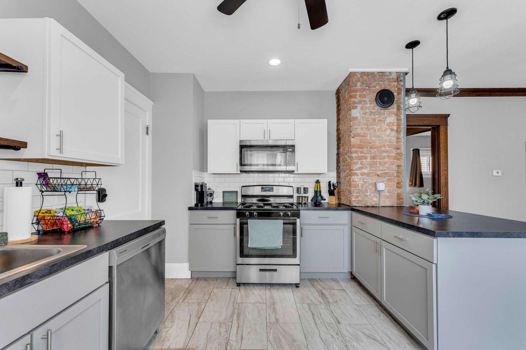 Beautifully Remodeled Duplex Apt In West Blvd Клівленд Екстер'єр фото